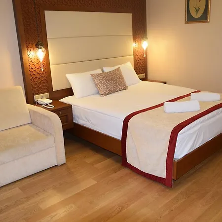 Hotel Lalinn Deluxe