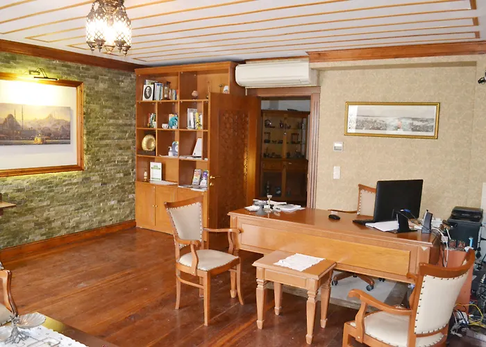 Lalinn Deluxe Ξενοδοχείο