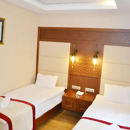 Lalinn Deluxe Hotel 3*